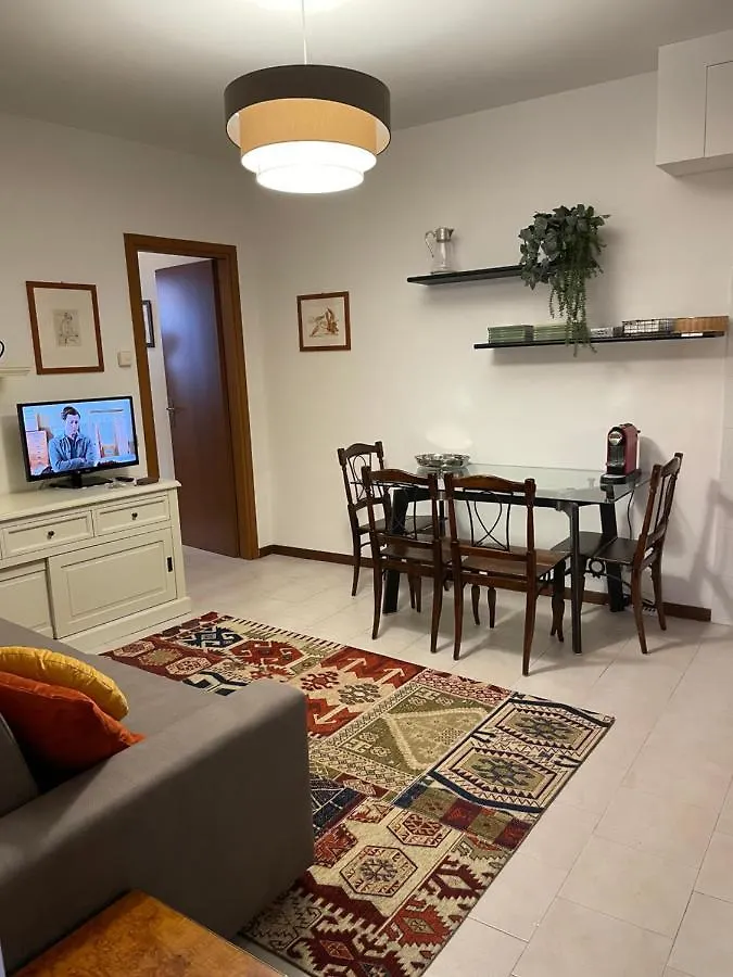 Accademia Family Apartment Bergamo 0*,  Italy